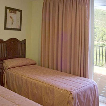 La Piedra Del Mediodia Hotel Cirat Kültér fotó